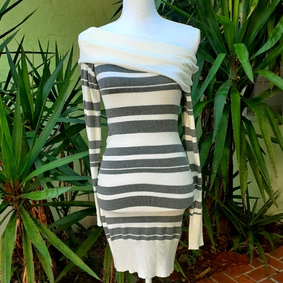 Guess Dresses & Skirts - Guess Sweater Dress NWOT